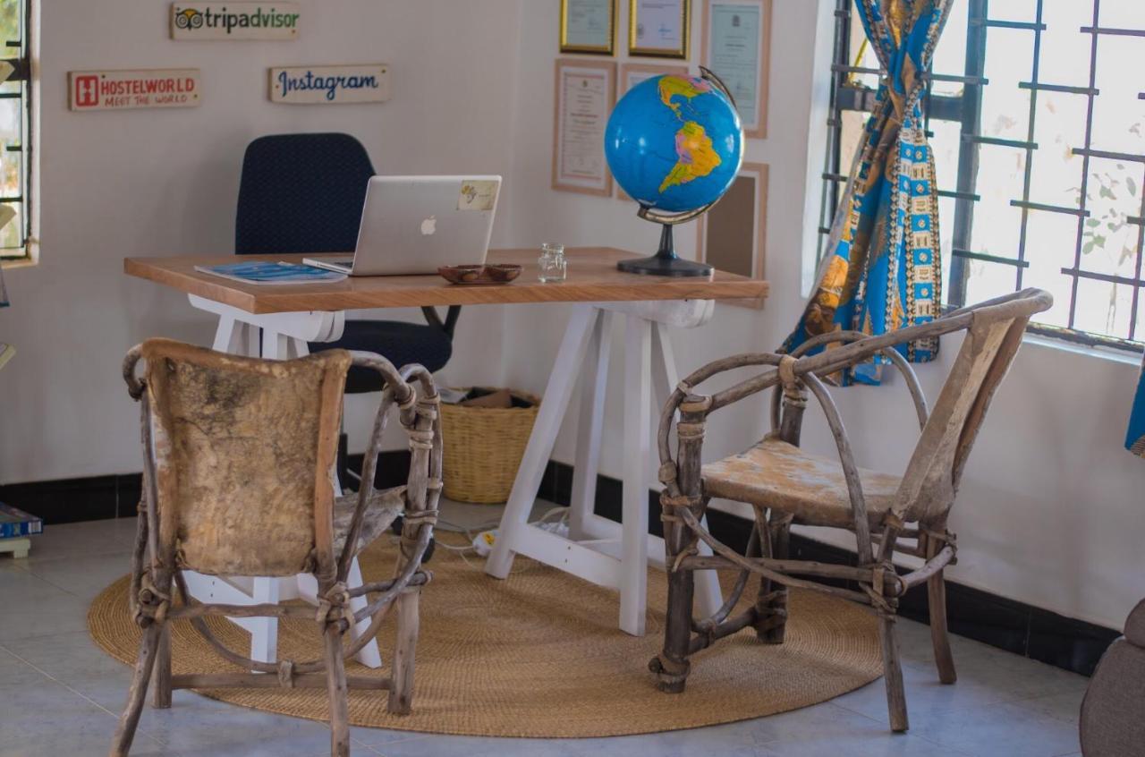 Mambo Arusha Hostel Экстерьер фото